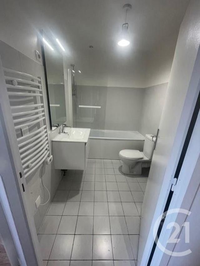 Appartement F4 à louer - 5 pièces - 86.9 m2 - OISSERY - 77 - ILE-DE-FRANCE - Century 21 Saint Pathus Immobilier