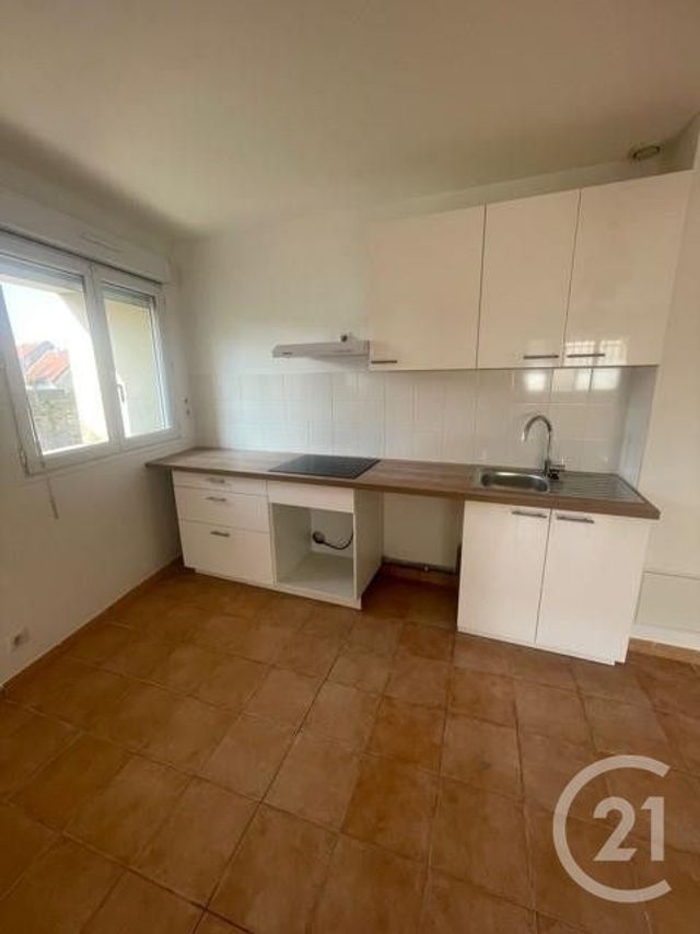 Appartement F4 à louer - 5 pièces - 86.9 m2 - OISSERY - 77 - ILE-DE-FRANCE - Century 21 Saint Pathus Immobilier
