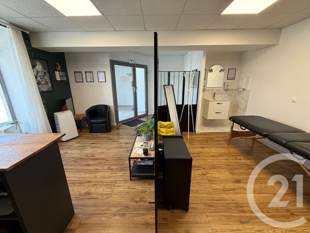 Immeuble à vendre LE PLESSIS BELLEVILLE