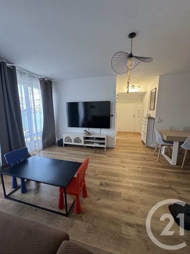 Appartement Duplex à vendre - 4 pièces - 81.35 m2 - CLAYE SOUILLY - 77 - ILE-DE-FRANCE - Century 21 Saint Pathus Immobilier