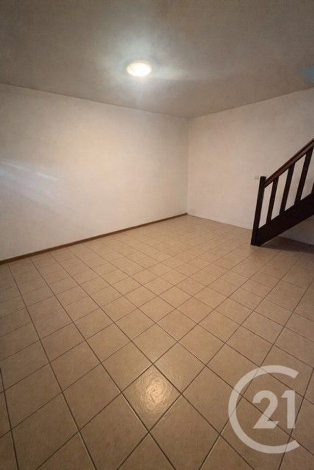 Appartement F2 à vendre - 2 pièces - 42.9 m2 - MOUSSY LE VIEUX - 77 - ILE-DE-FRANCE - Century 21 Saint Pathus Immobilier